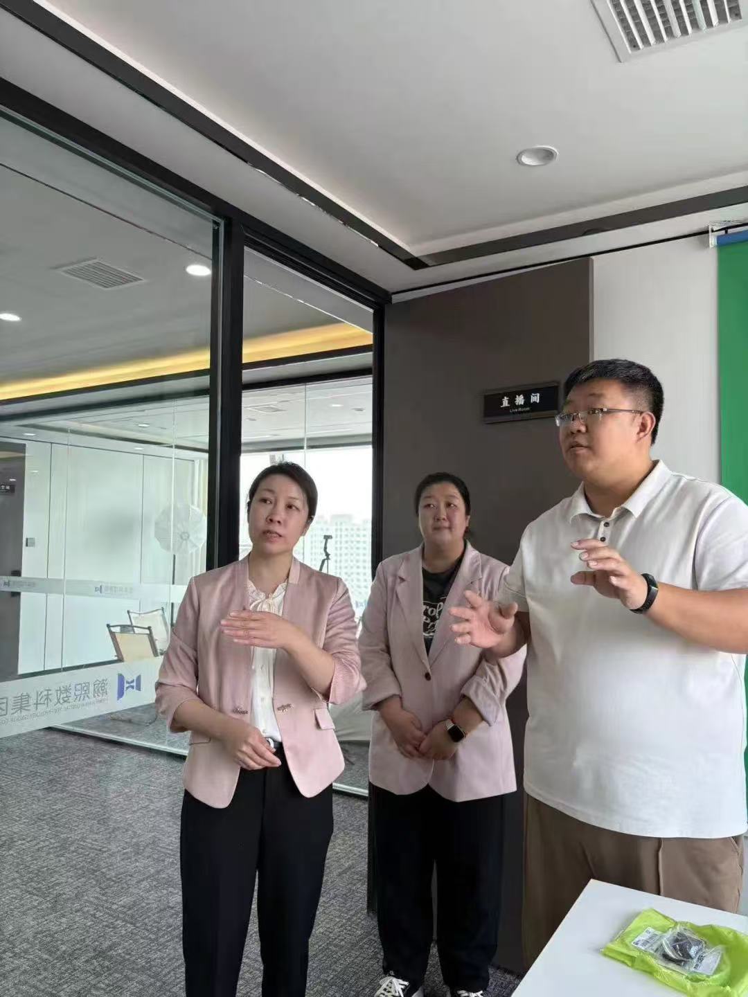便于结合栏目动态与后续阅读